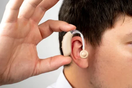 Behind-the-Ear vs. In-the-Ear Hearing Aids- Which One Is Right for You_